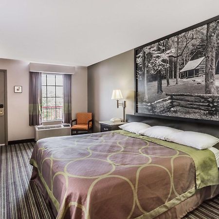 Super 8 By Wyndham Clinton Hotel Buitenkant foto