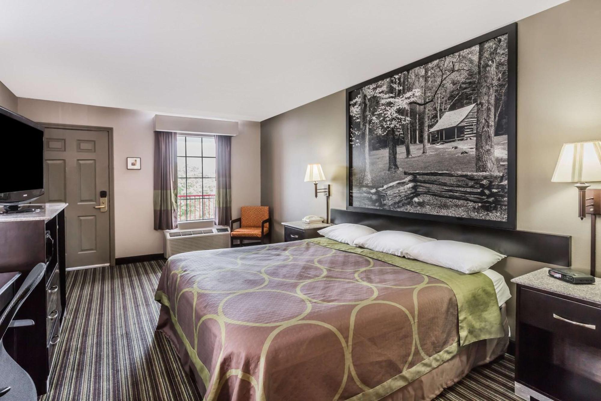 Super 8 By Wyndham Clinton Hotel Buitenkant foto